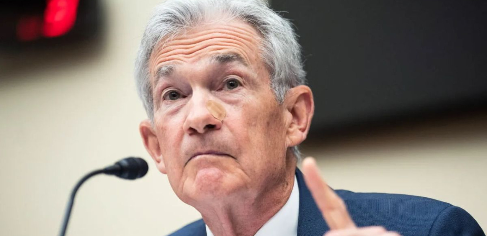 Τραμπ: Τεράστιος loser ο επικεφαλής της Fed