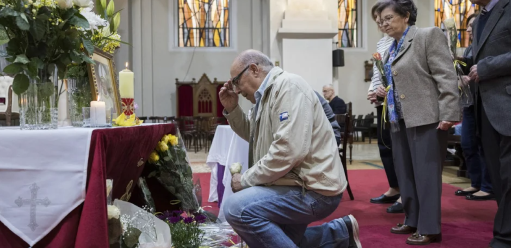 Πάπας Φραγκίσκος: Πιστοί και εκπρόσωποι του πολιτικού κόσμου στη θεία λειτουργία σε Αθήνα και Θεσσαλονίκη