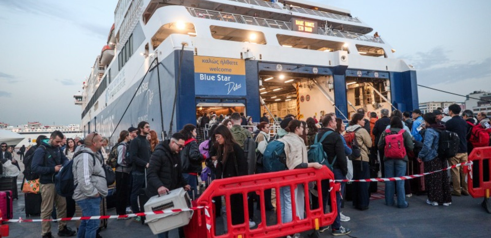 Αυξημένη η κίνηση στα λιμάνια της Αττικής, ενόψει Πάσχα - Πάνω από 34.000 επιβάτες αναχωρούν σήμερα, Μ. Πέμπτη