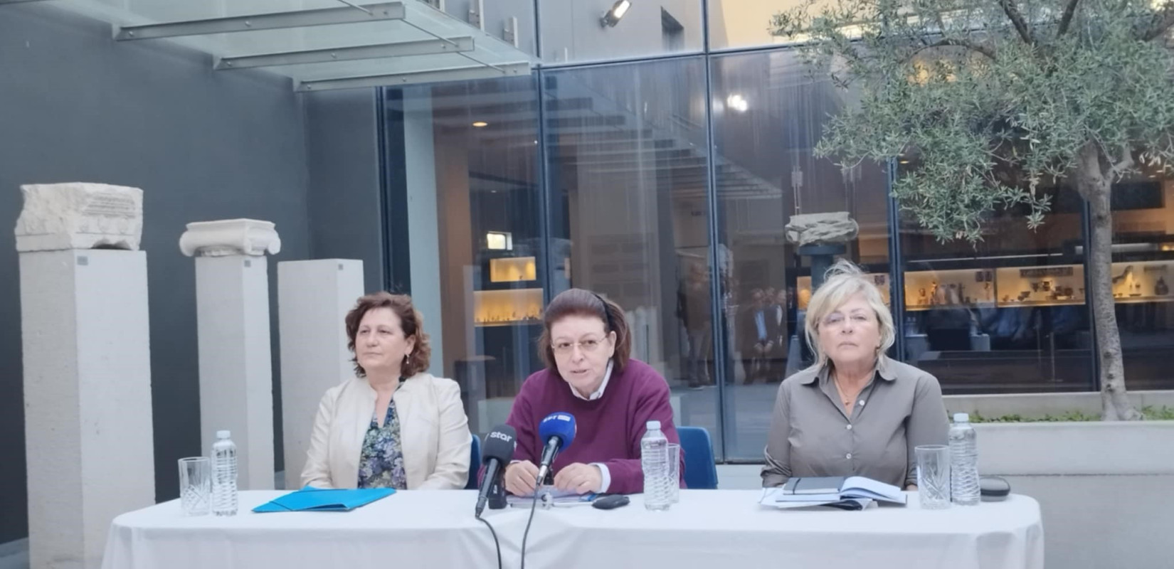 Στο Μουσείο και τον αρχαιολογικό χώρο Πέλλας η Λ. Μενδώνη