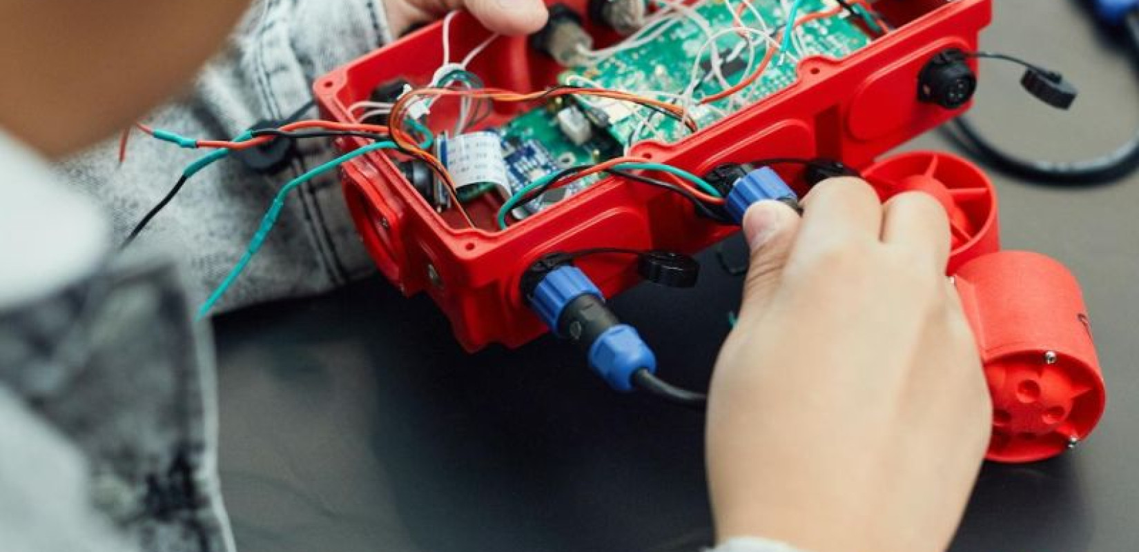 Θεσσαλονίκη: Παιδιά στο φάσμα του αυτισμού κατασκεύασαν ρομπότ στο εργαστήριο RoboAutism