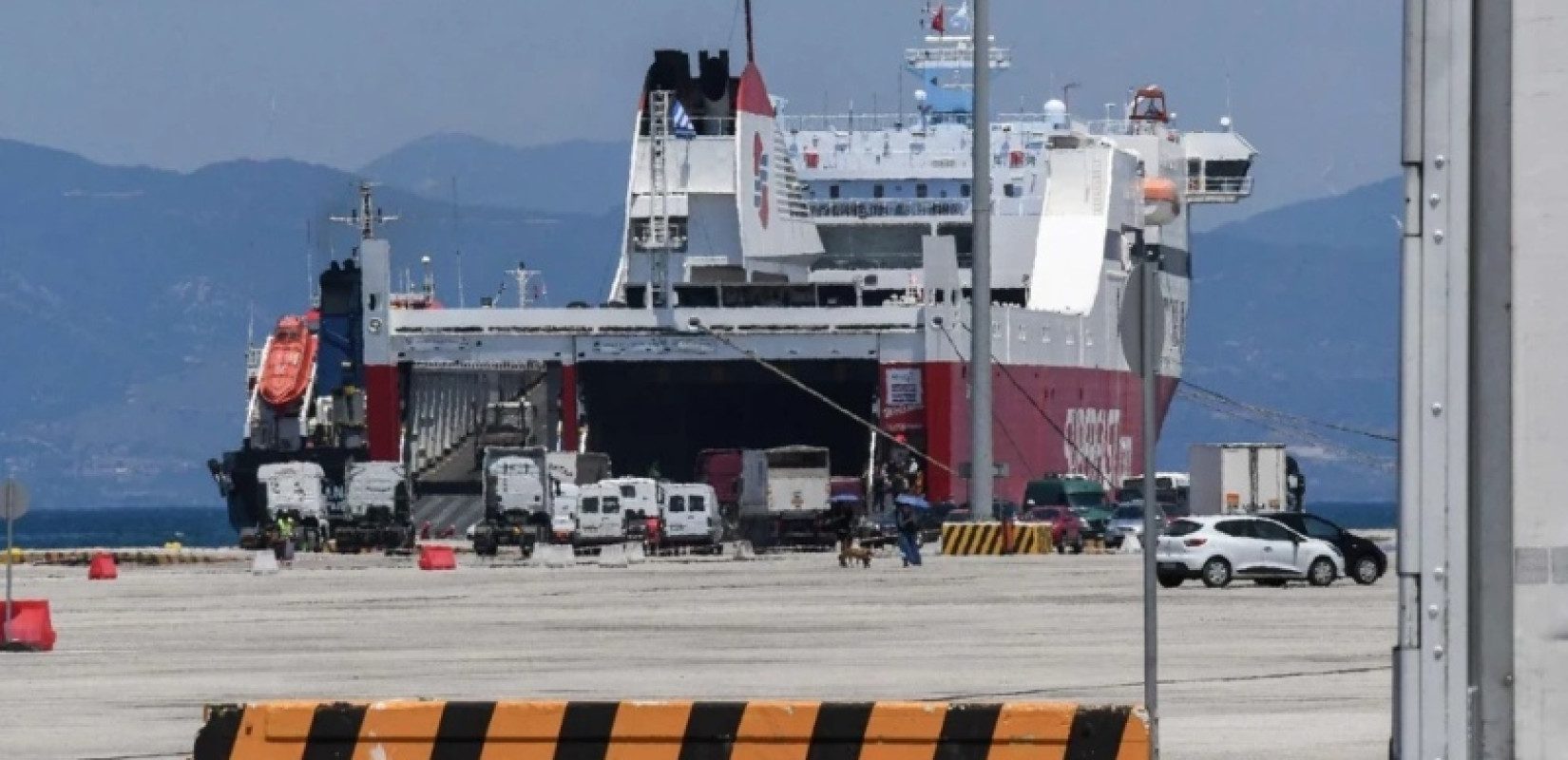 Μηχανική βλάβη σε πλοίο στην Πάτρα με προορισμό τη Βενετία - Ταλαιπωρία για 335 επιβάτες