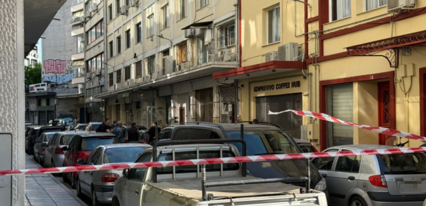 Θεσσαλονίκη: 450 ευρώ τη μέρα νοικιάζεται σήμερα το διαμέρισμα που πήρε την βόμβα η 38χρονη - «Την είχαμε δει» λένε μάρτυρες