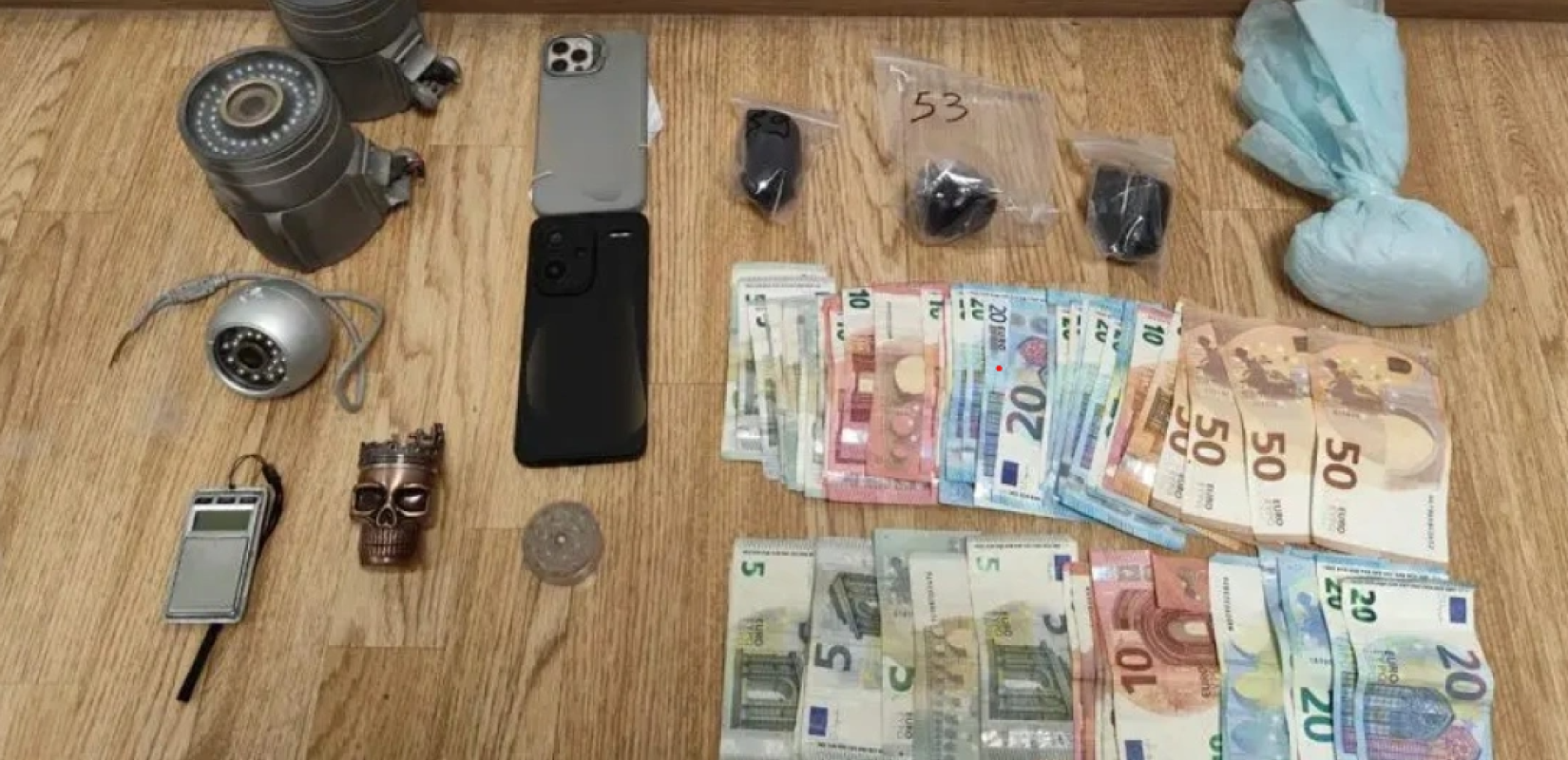 Αττική: Τέσσερις συλλήψεις για διακίνηση ηρωίνης - Με ιστορικό για απόπειρα ανθρωποκτονίας οι συλληφθέντες