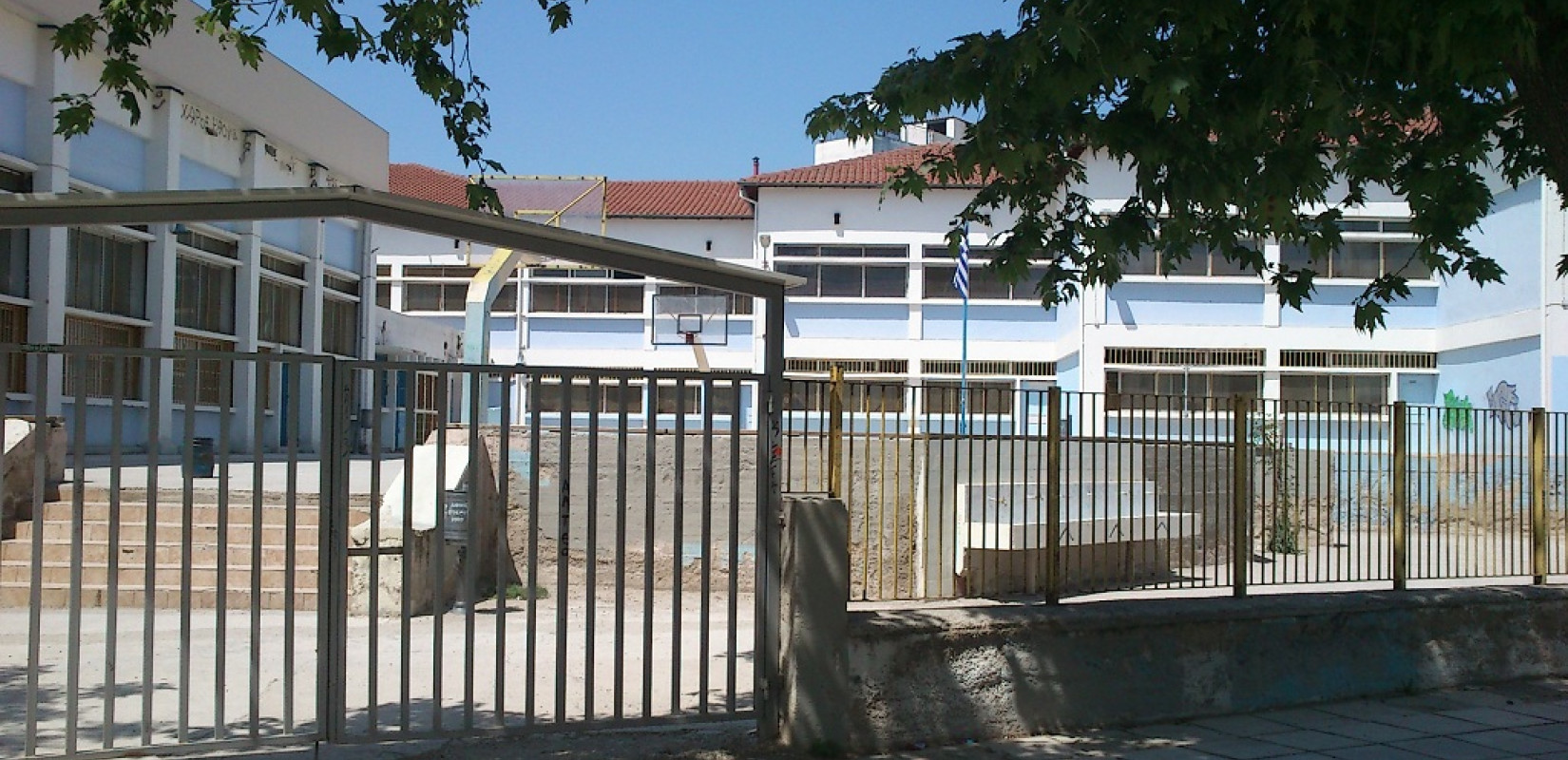 Θεσσαλονίκη: Συμπλοκή με ομάδα εξωσχολικών σε Γυμνάσιο του Ευόσμου