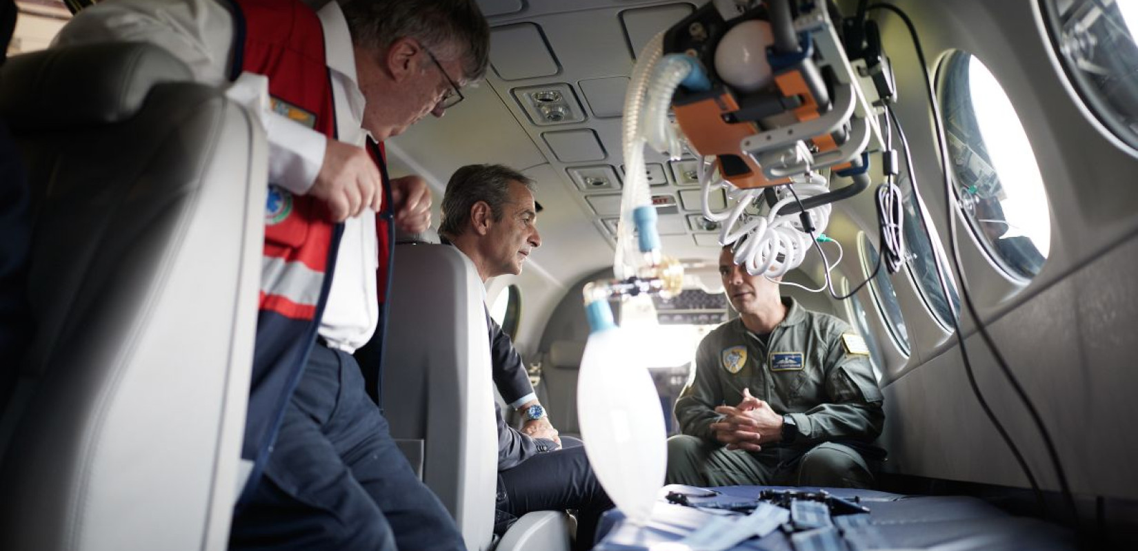 Παρουσία Μητσοτάκη η παραλαβή του τρίτου αεροπλάνου του ΕΚΑΒ