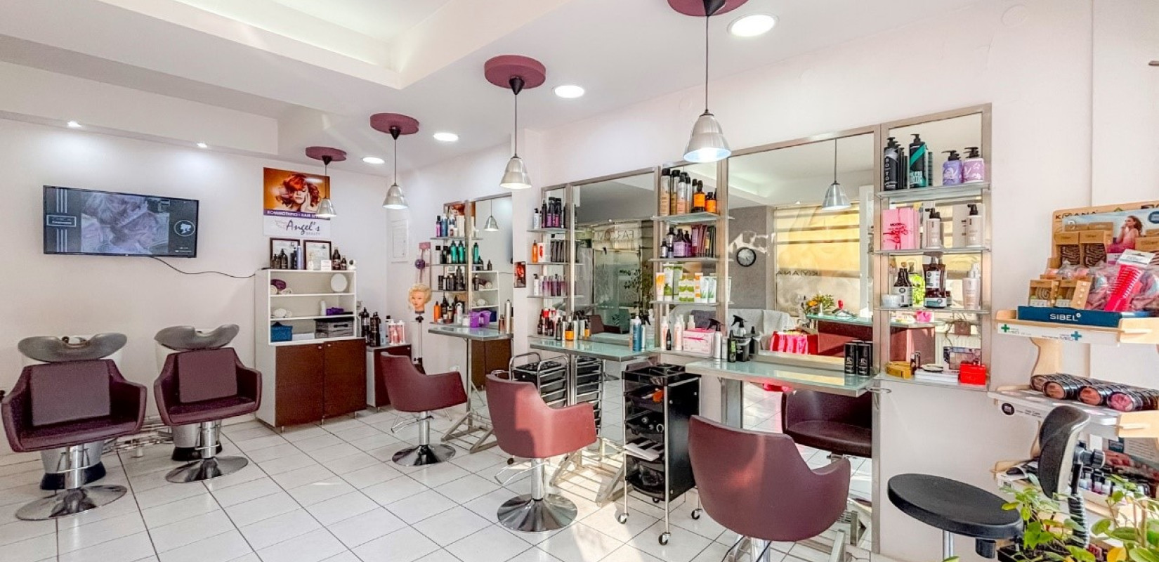 Angel's Beauty Hair House: Όταν η τέχνη της κομμωτικής συναντά την πολυετή εμπειρία Angel's Beauty Hair House: Όταν η τέχνη της κομμωτικής συναντά την πολυετή εμπειρία