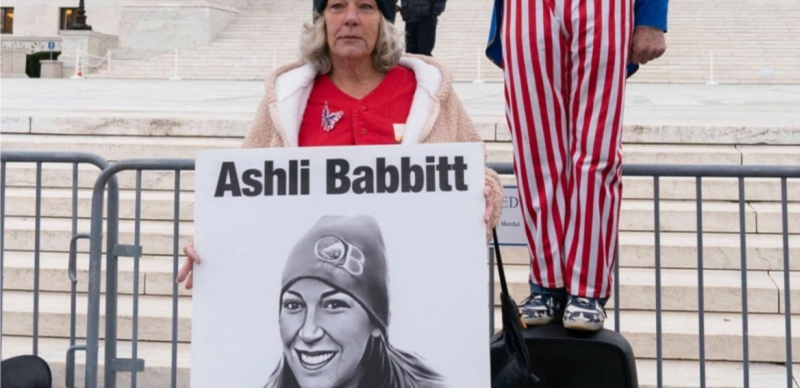ΗΠΑ: Αποζημίωση 5 εκατ. στην οικογένεια της Άσλι Μπάμπιτ - Είχε χάσει την ζωή της στην εισβολή στο Καπιτώλιο