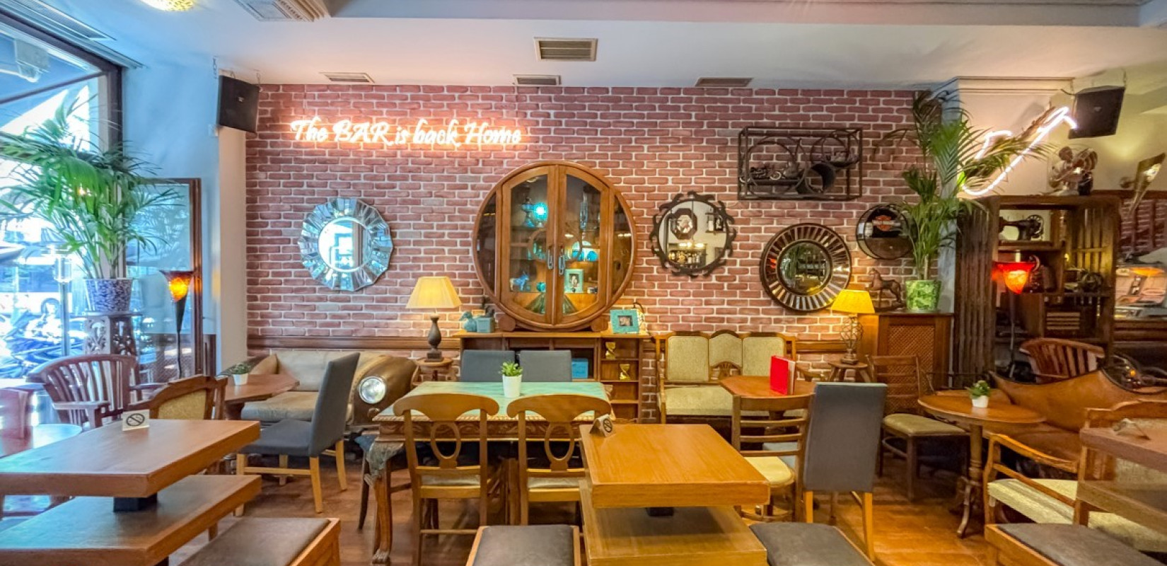 Home Sweet Home: Όταν η διασκέδαση επιστρέφει… σπίτι