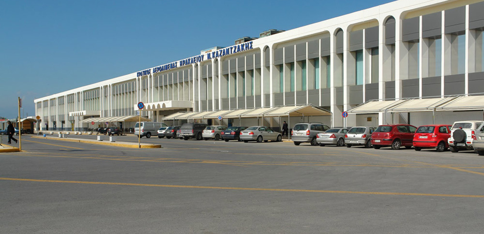 Ηράκλειο: Σύλληψη τουρίστα σε πτήση - Ένταση για ένα αναψυκτικό