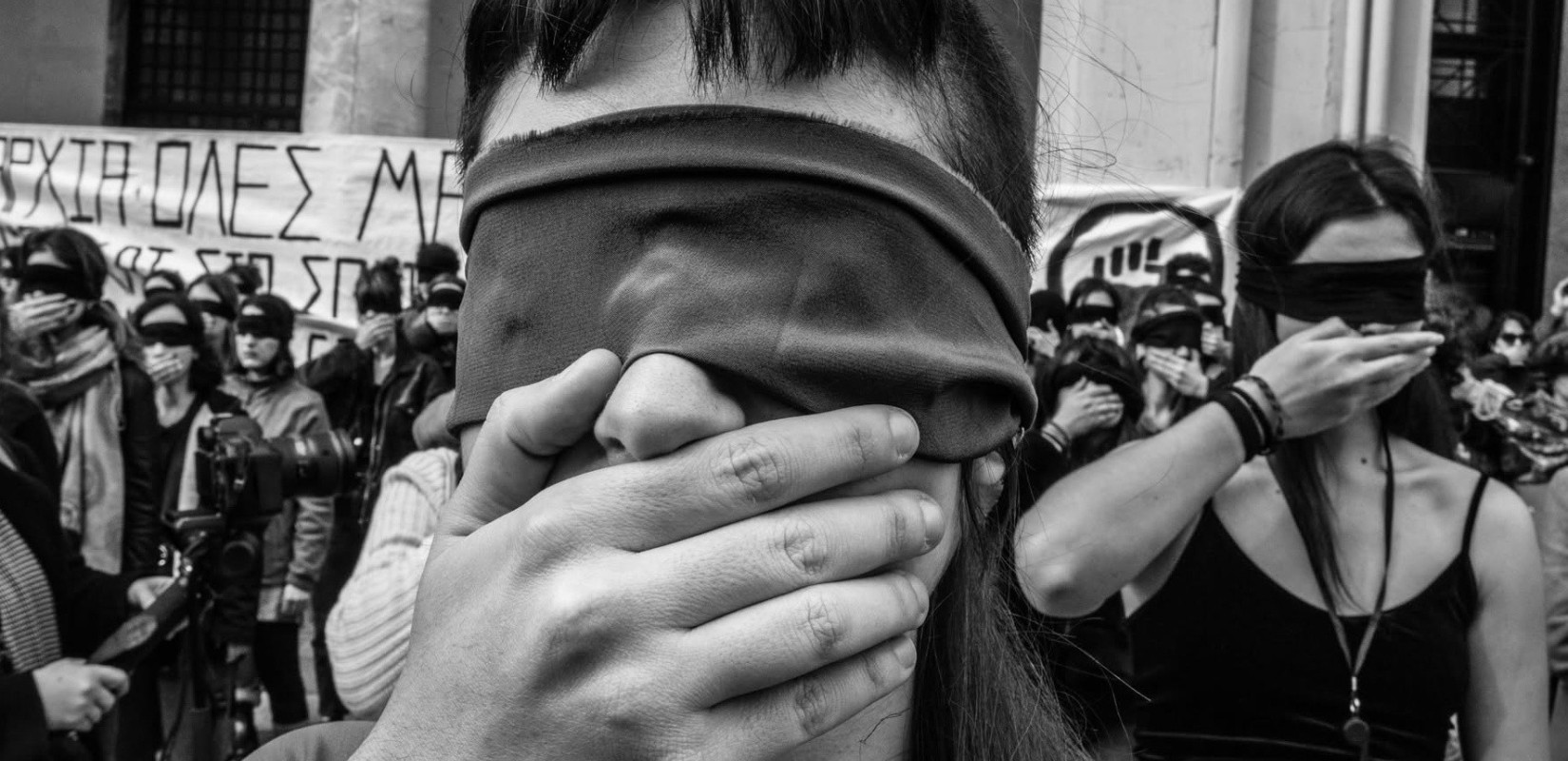 Θεσσαλονίκη: O Μιχάλης Καραγιάννης παρουσιάζει... «Ηχώ και Σκιές ενός Περασμένου Παρελθόντος»