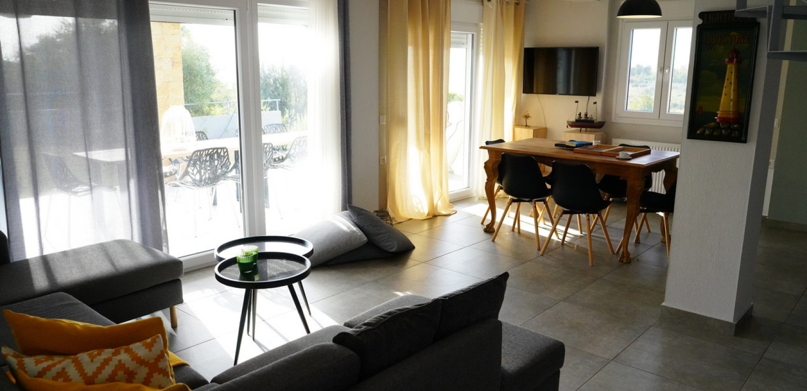 Ενοικιαζόμενα δωμάτια - Πιέζουν φορολογία, λειτουργικό κόστος και έλλειψη προσωπικού