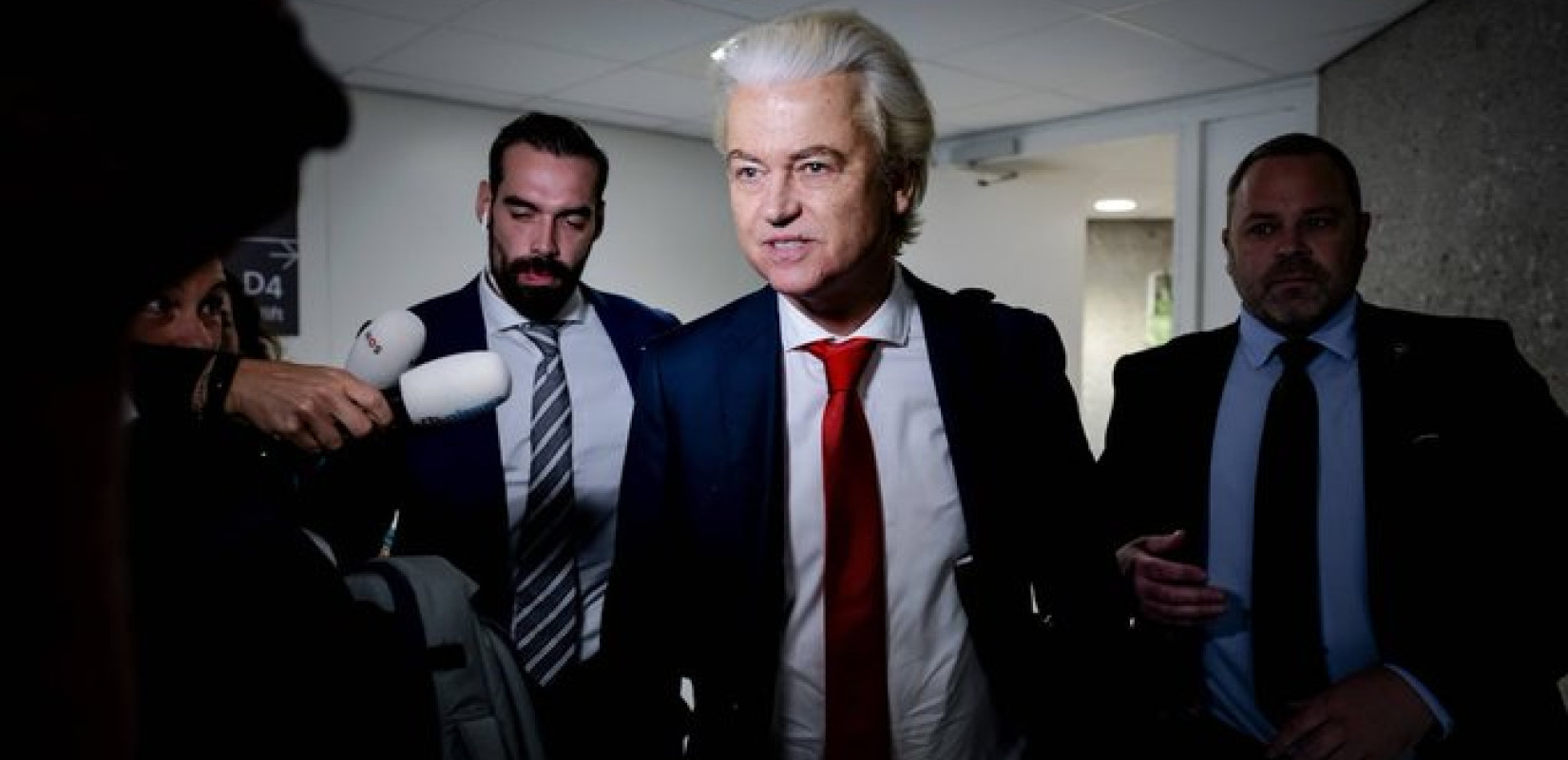 Ολλανδία: Ο ακροδεξιός Γκέερτ Βίλντερς επιστρέφει στον προεκλογικό του αγώνα