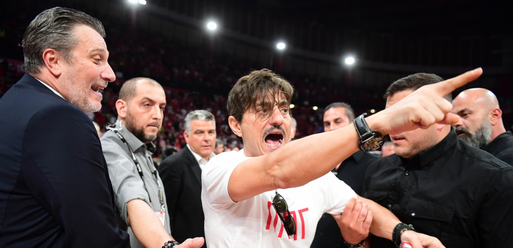 Ούτε ο Γιαννακόπουλος πάει στη συνάντηση με τον Βρούτση - «Θα σας περιμένω ως τις 15:00» το τελεσίγραφο του αναπληρωτή υπουργού