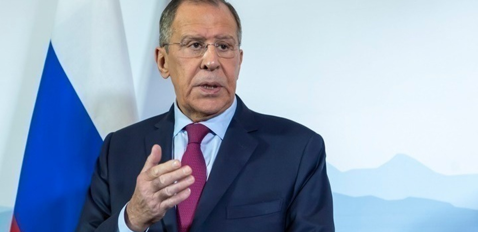 Ο Λαβρόφ παροτρύνει τις ΗΠΑ να σταματήσουν τις απειλές προς το Ιράν