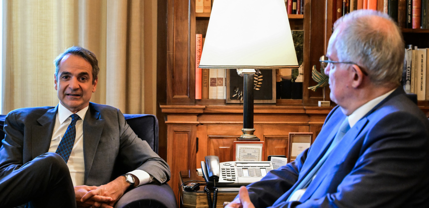 Επιθετικό pressing από Μητσοτάκη