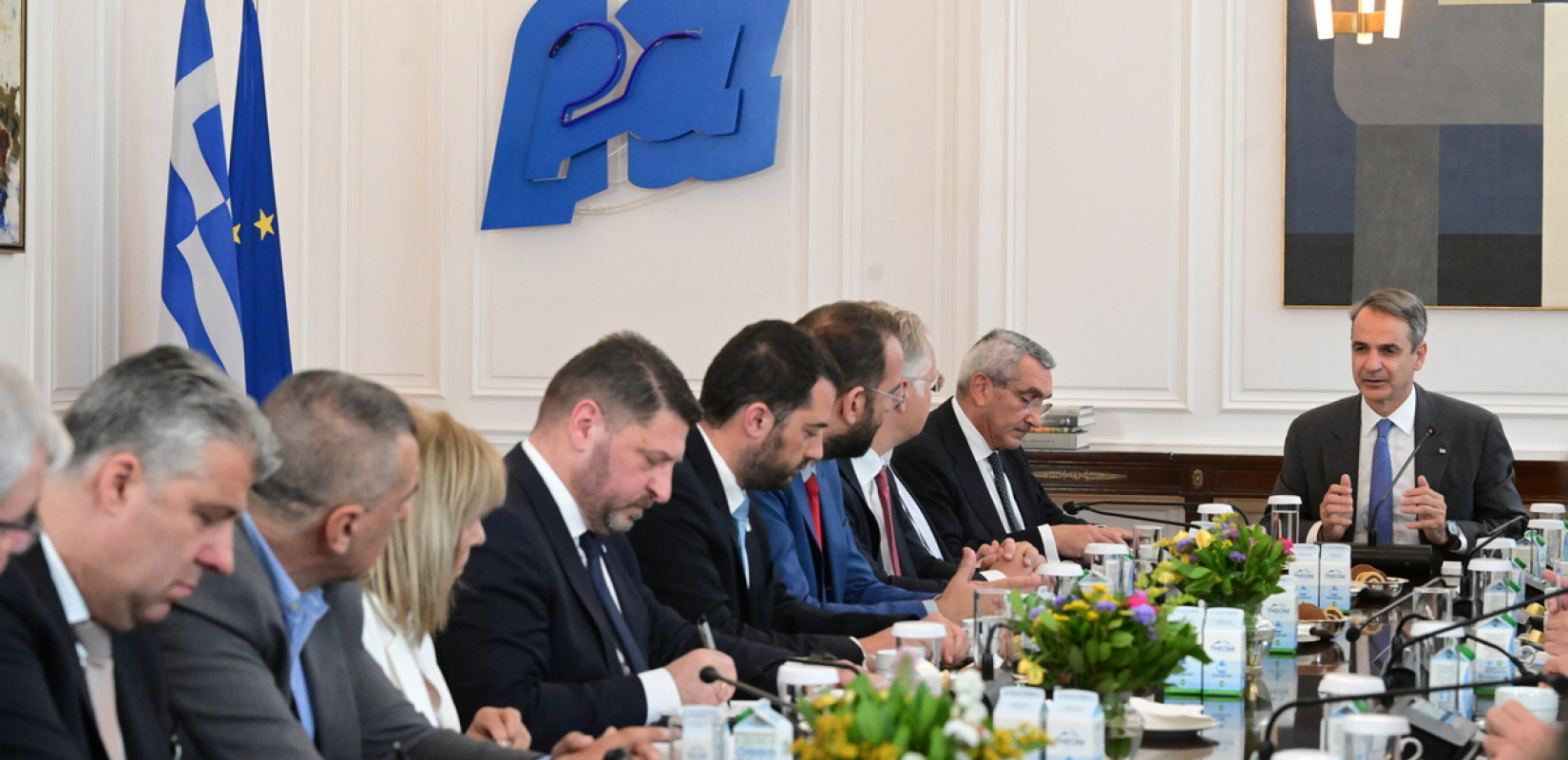 Μητσοτάκης σε περιφερειάρχες: Συνεργασία για να λήξει η εκκρεμότητα με τις βοσκήσιμες γαίες - Να τρέξουν άμεσα οι διαγωνισμοί