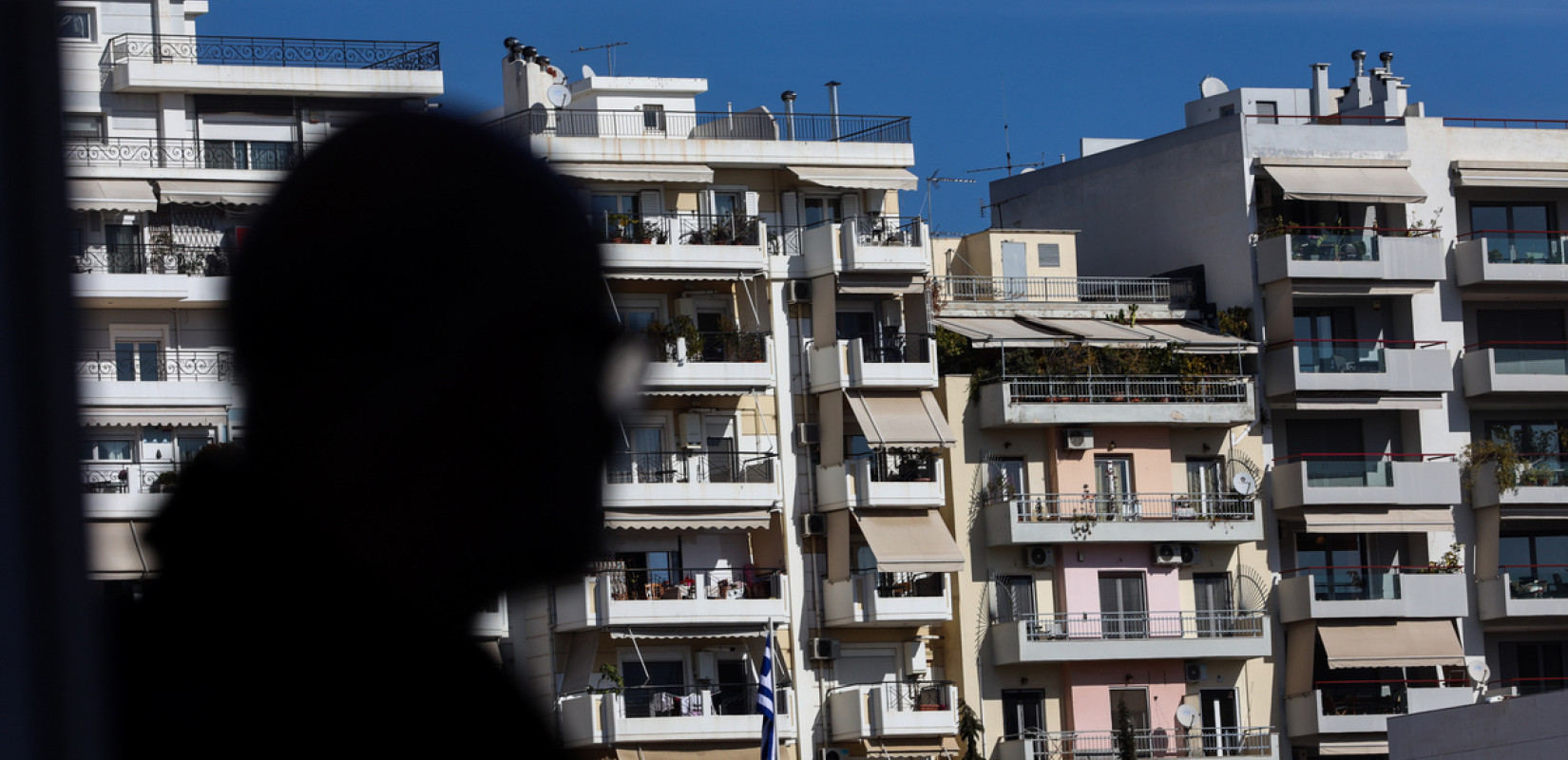Ακίνητα: Κάμψη στις αγοραπωλησίες, άνοδος στις γονικές παροχές ακινήτων το 2025 – Τι δείχνουν τα στοιχεία της ΑΑΔΕ