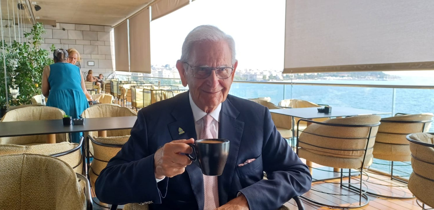 Πρωινός καφές με τον Νίκο Ευθυμιάδη (βίντεο)