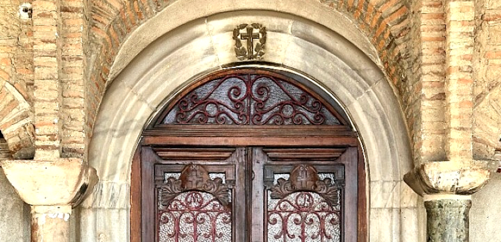 Η ιστορία της Θεσσαλονίκης μέσα από τις πόρτες της Ντόντι Τσιαντάρ