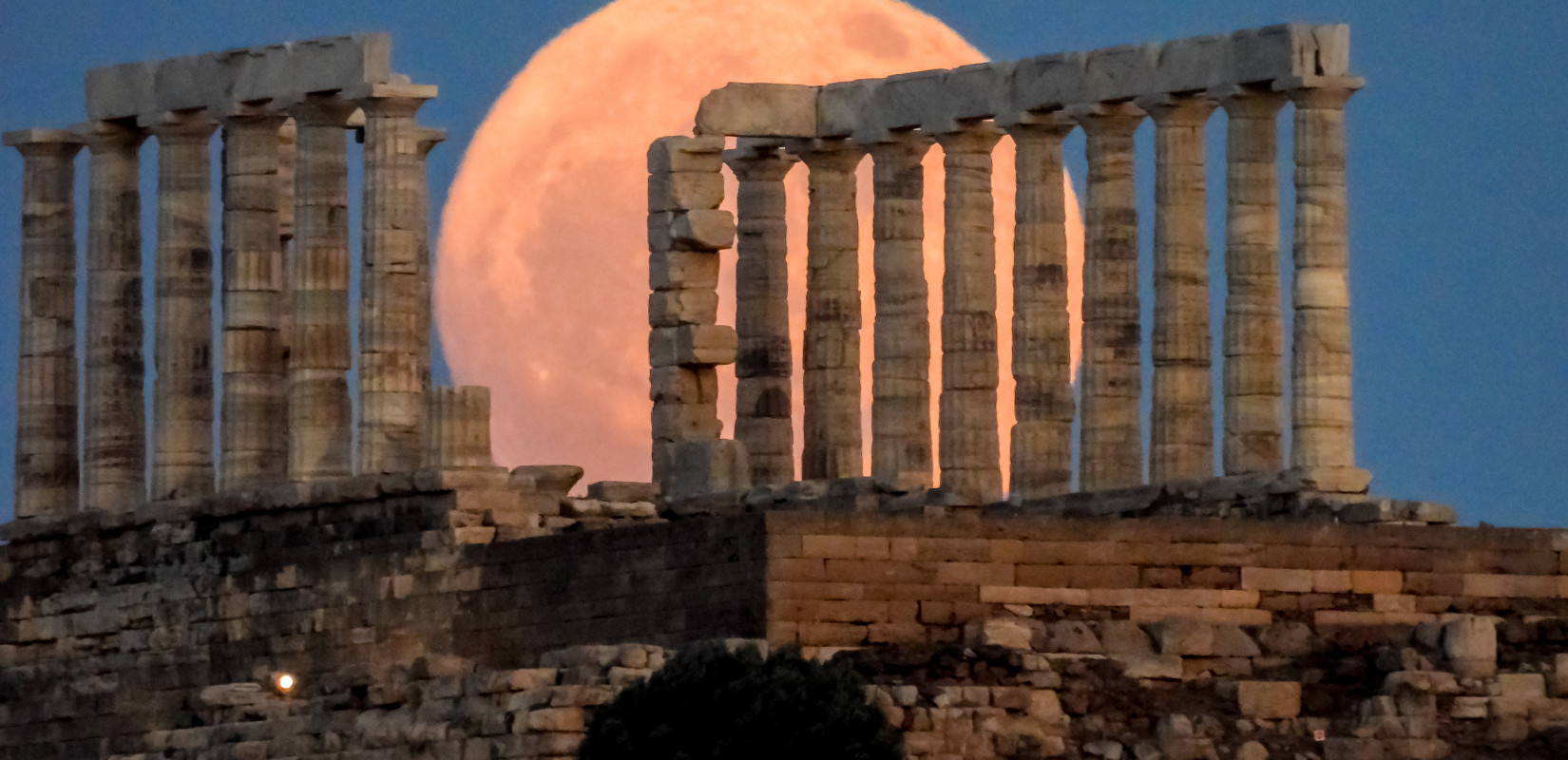 Πανσέληνος Ιουνίου 2025: Πότε θα δούμε το «Φεγγάρι της Φράουλας» στον ουρανό