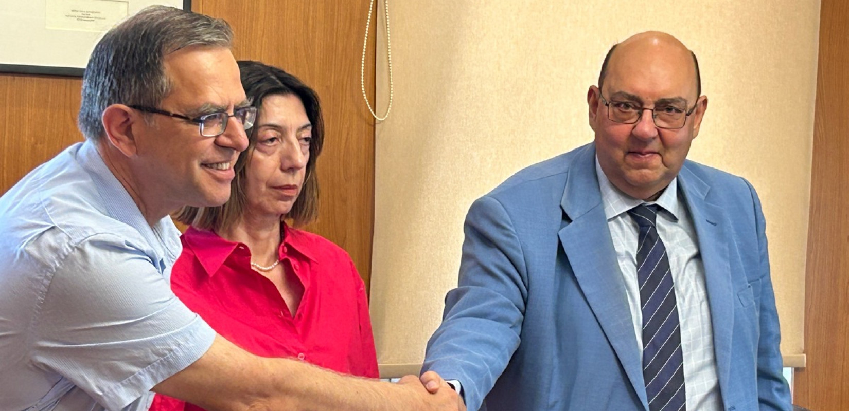 Μυτιλήνη: Eγκαταλειμμένο επί 40 χρόνια κτήριο μετατρέπεται σε κέντρο φιλοξενίας φοιτητών από όλο τον κόσμο