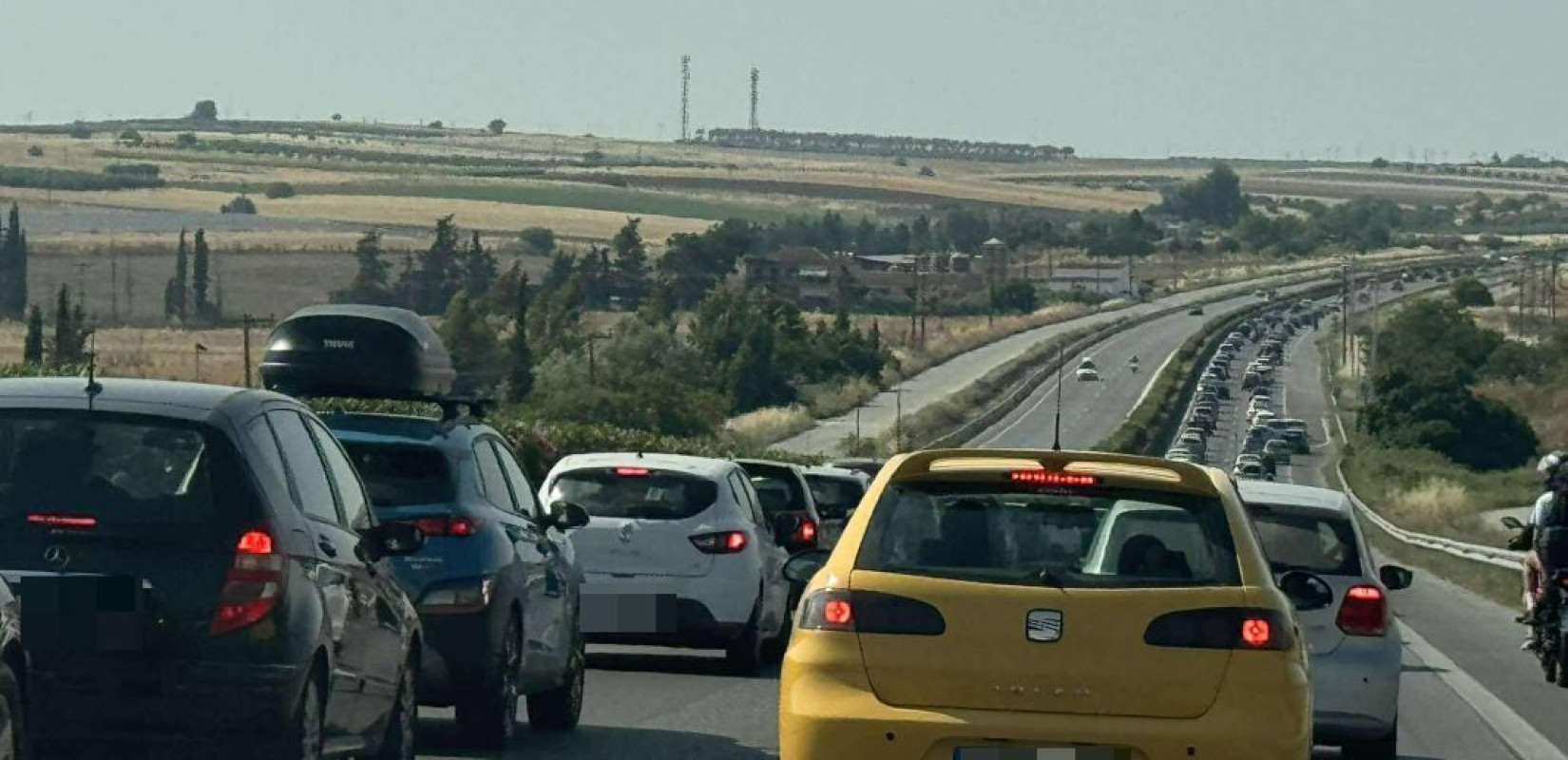 Θεσσαλονίκη: Σύγκρουση 4 αυτοκινήτων στη Μουδανιών