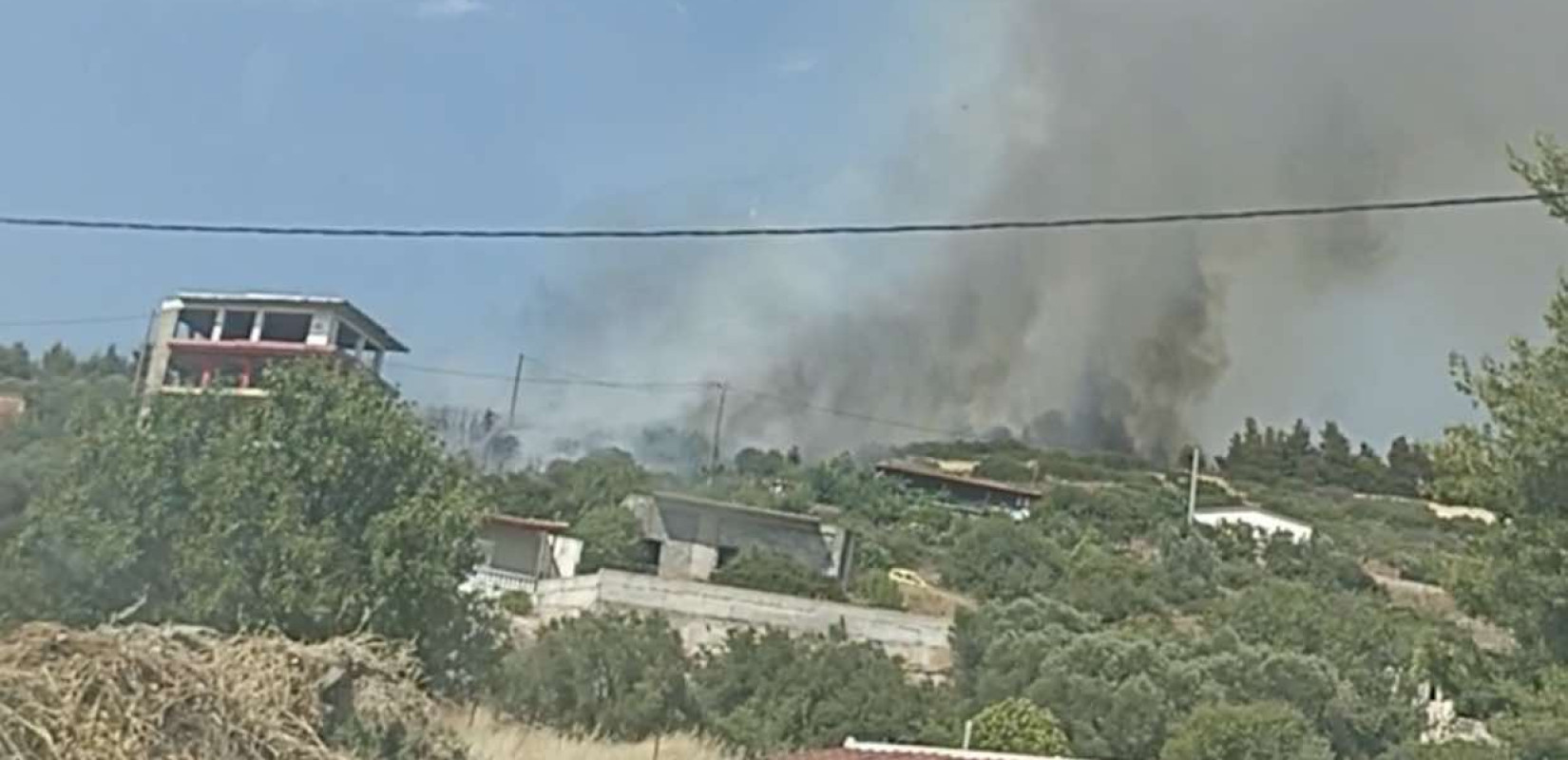 Θεσσαλονίκη: Με αποσμητικό σπρέι και αναπτήρα φέρεται να έβαλαν φωτιά ανήλικοι στην Ευκαρπία