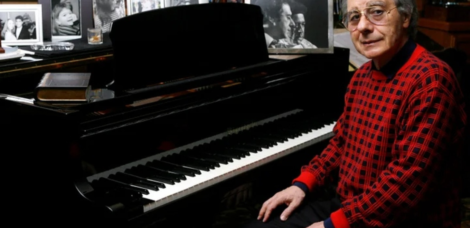 Πέθανε ο θρυλικός συνθέτης της μουσικής του «Mission: Impossible», Λάλο Σίφριν (βίντεο) Πέθανε ο θρυλικός συνθέτης της μουσικής του «Mission: Impossible», Λάλο Σίφριν (βίντεο)