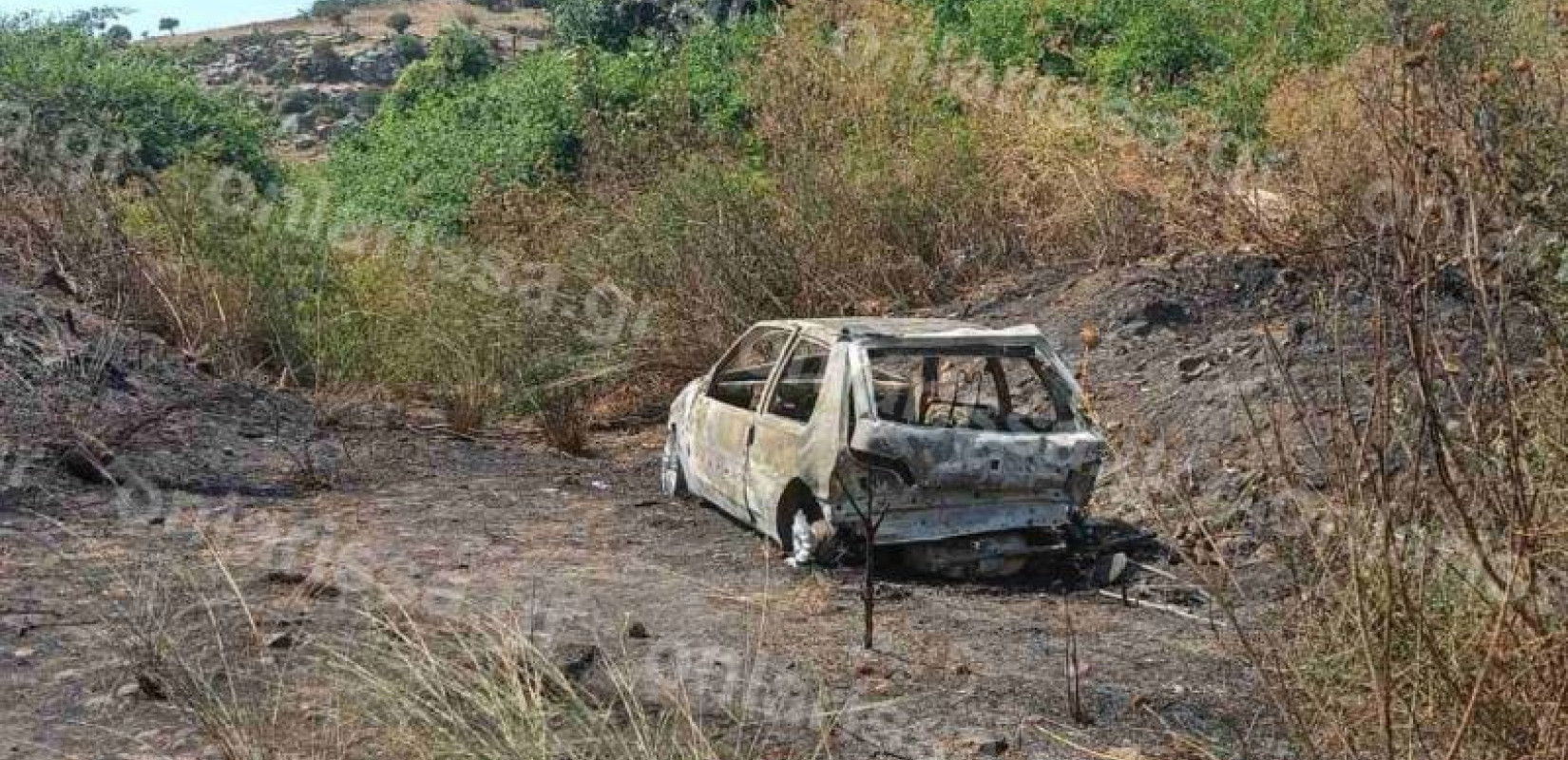 Λάρισα: 45χρονος αστυνομικός βρέθηκε απανθρακωμένος μέσα στο αυτοκίνητό του σε αρδευτικό κανάλι
