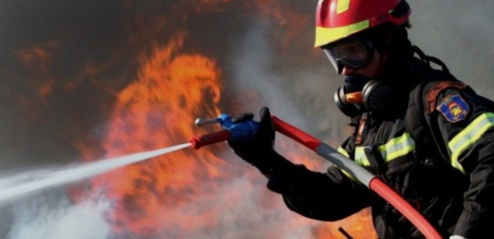 Πρέβεζα: Μεγαλώνει το μέτωπο της φωτιάς στη Βρυσούλα - Απομακρύνονται οι ηλικιωμένοι