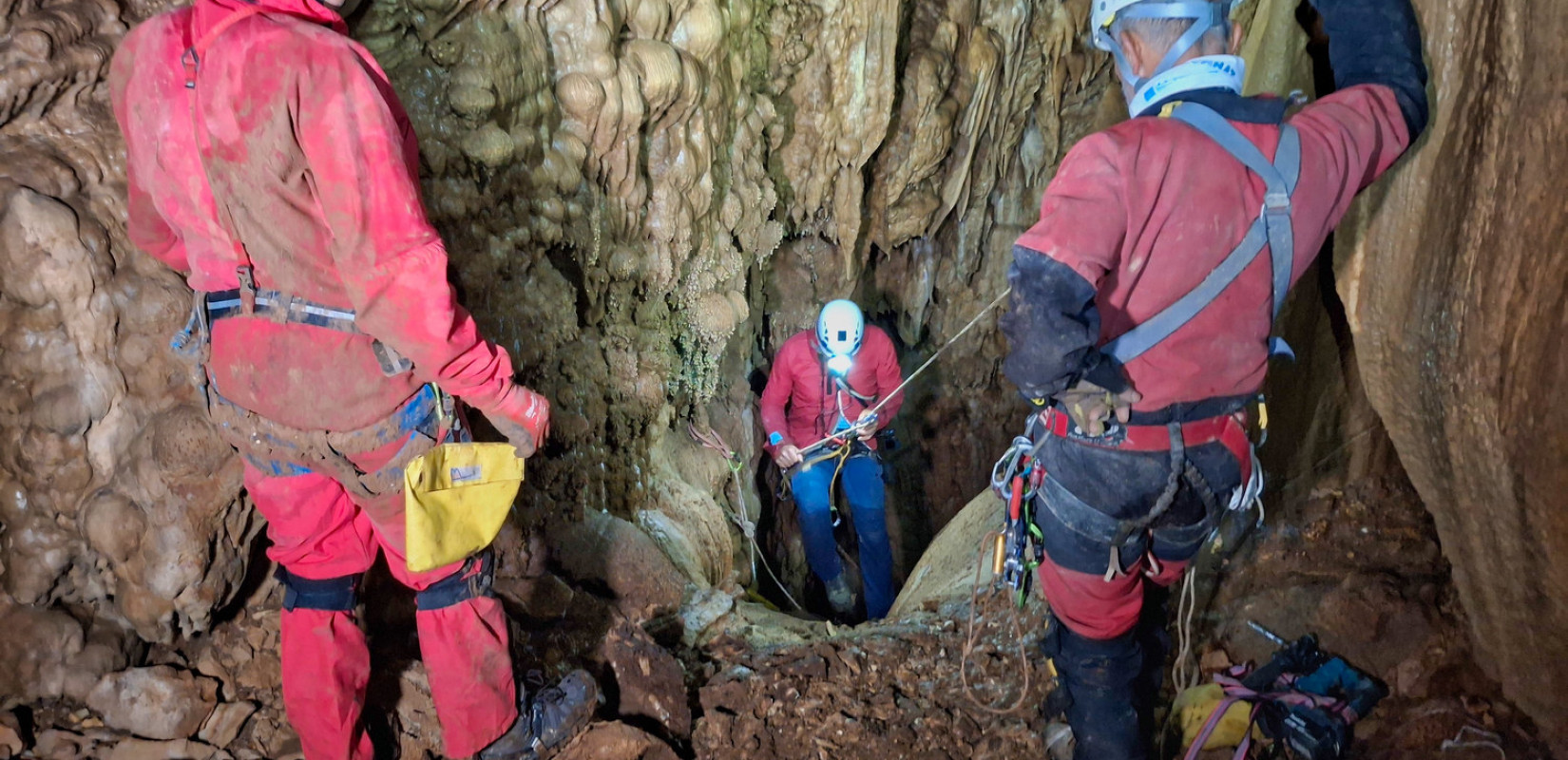 Καβάλα: Νέα σπηλαιολογική ανακάλυψη στο Παγγαίο - Πέντε σπηλαιολόγοι εξερεύνησαν άγνωστο τμήμα του βαράθρου «Φουρκαλιά»