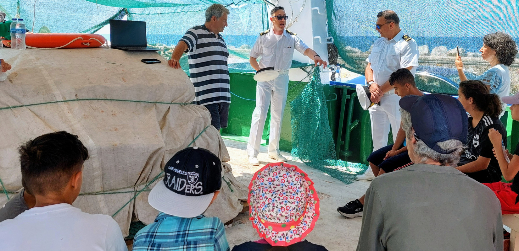 Λιμενικό Σώμα: Παιδιά γνώρισαν στη Ν. Μηχανιώνα τη λειτουργία του - Μπήκαν σε αλιευτικό σκάφος για πρώτη φορά
