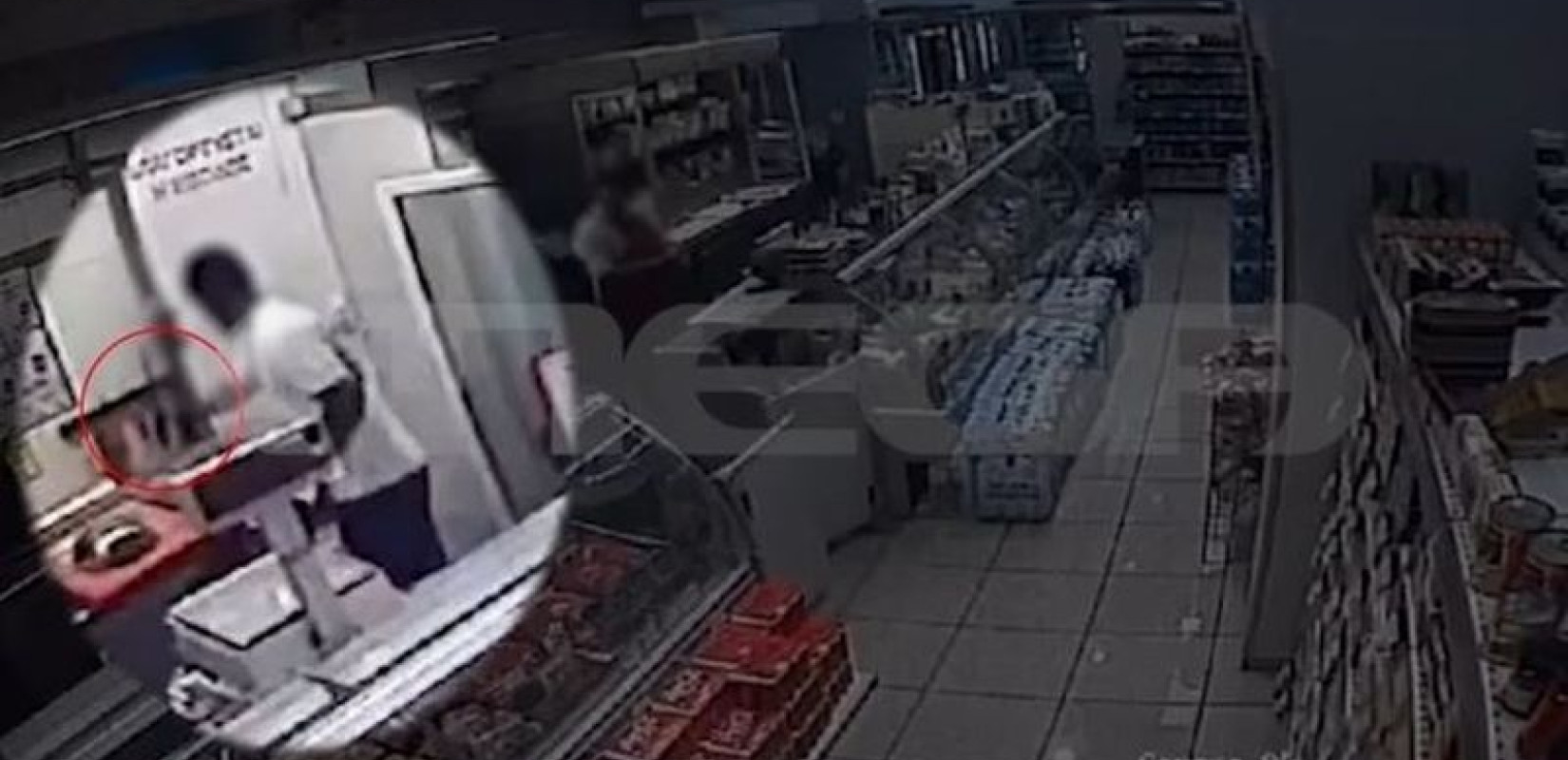 Κυψέλη: Στιγμές τρόμου σε σούπερ μάρκετ - 34χρονος άρπαξε το μαχαίρι από το κρεοπωλείο και το κάρφωσε στον λαιμό του (βίντεο)