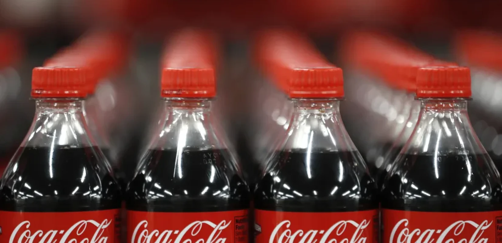 Ούτε η Coca Cola δε γλίτωσε από τον Τραμπ - Το συστατικό που ενδέχεται να αντικατασταθεί Ούτε η Coca Cola δε γλίτωσε από τον Τραμπ - Το συστατικό που ενδέχεται να αντικατασταθεί