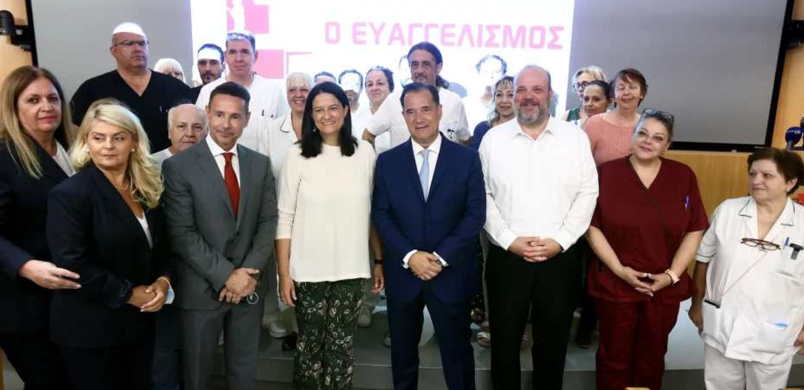 Επίσκεψη Γεωργιάδη και Κεραμέως στον «Ευαγγελισμό» για την πρόσληψη 500 τραυματιοφορέων μέσω ΔΥΠΑ