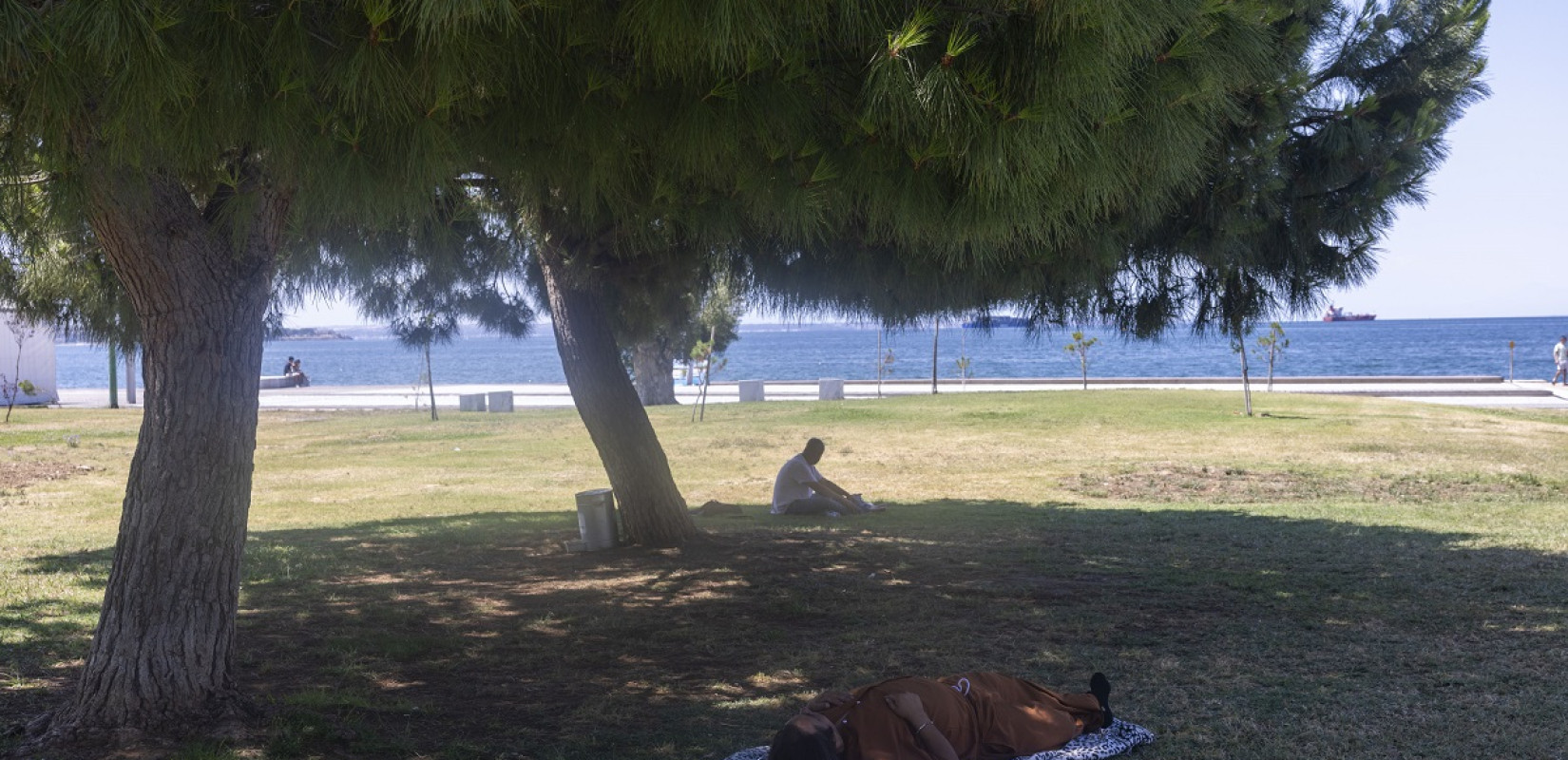 Συνεχίζεται και σήμερα ο καύσωνας σε όλη τη χώρα - Μέχρι 39 βαθμούς στη Θεσσαλονίκη Συνεχίζεται και σήμερα ο καύσωνας σε όλη τη χώρα - Μέχρι 39 βαθμούς στη Θεσσαλονίκη