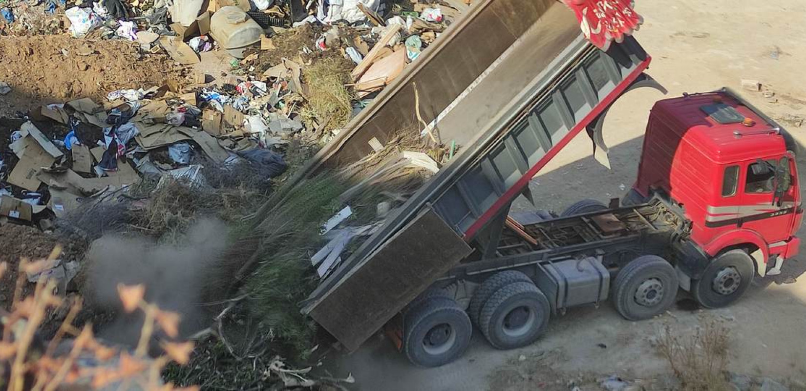 Χαλκιδική: Άδειαζαν ανεξέλεγκτα μπάζα σε παλιό λατομείο - Τέσσερις συλλήψεις