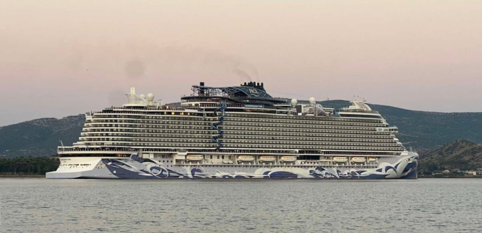 Ξανά στο λιμάνι του Βόλου το κρουαζιερόπλοιο Norwegian Viva με 3.571 επιβάτες