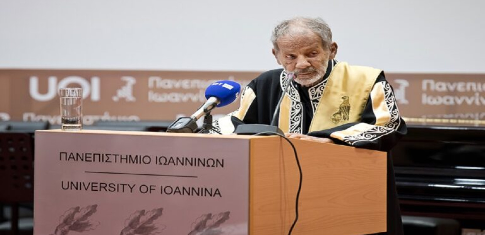 Ο Σταύρος Ξαρχάκος έγινε επίτιμος διδάκτορας του Πανεπιστημίου Ιωαννίνων