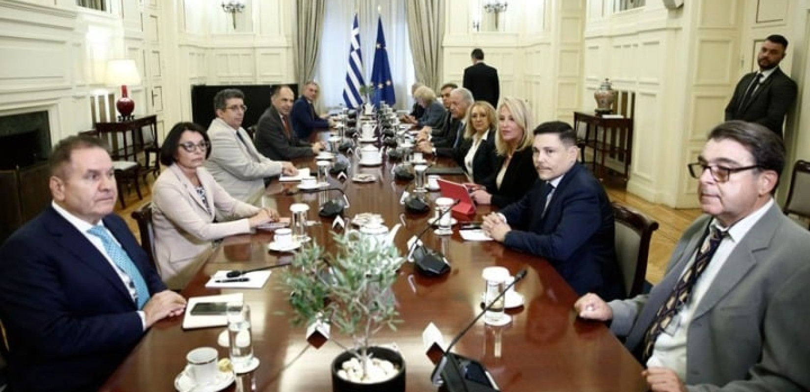Σε εξέλιξη το Εθνικό Συμβούλιο Εξωτερικής Πολιτικής για το Κυπριακό