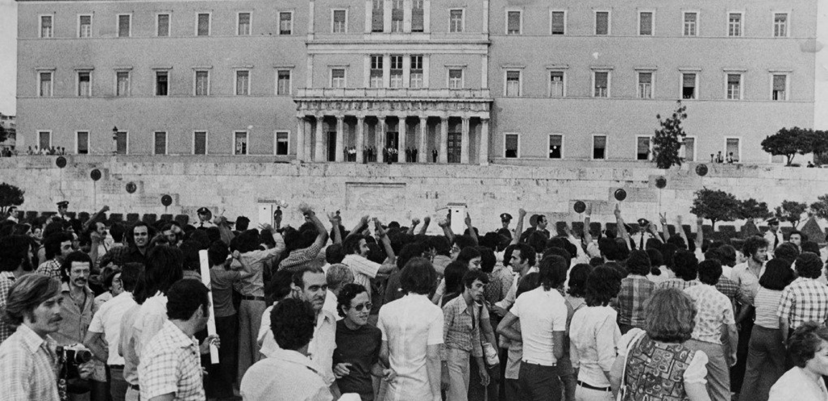 51 χρόνια από την αποκατάσταση της Δημοκρατίας στην Ελλάδα