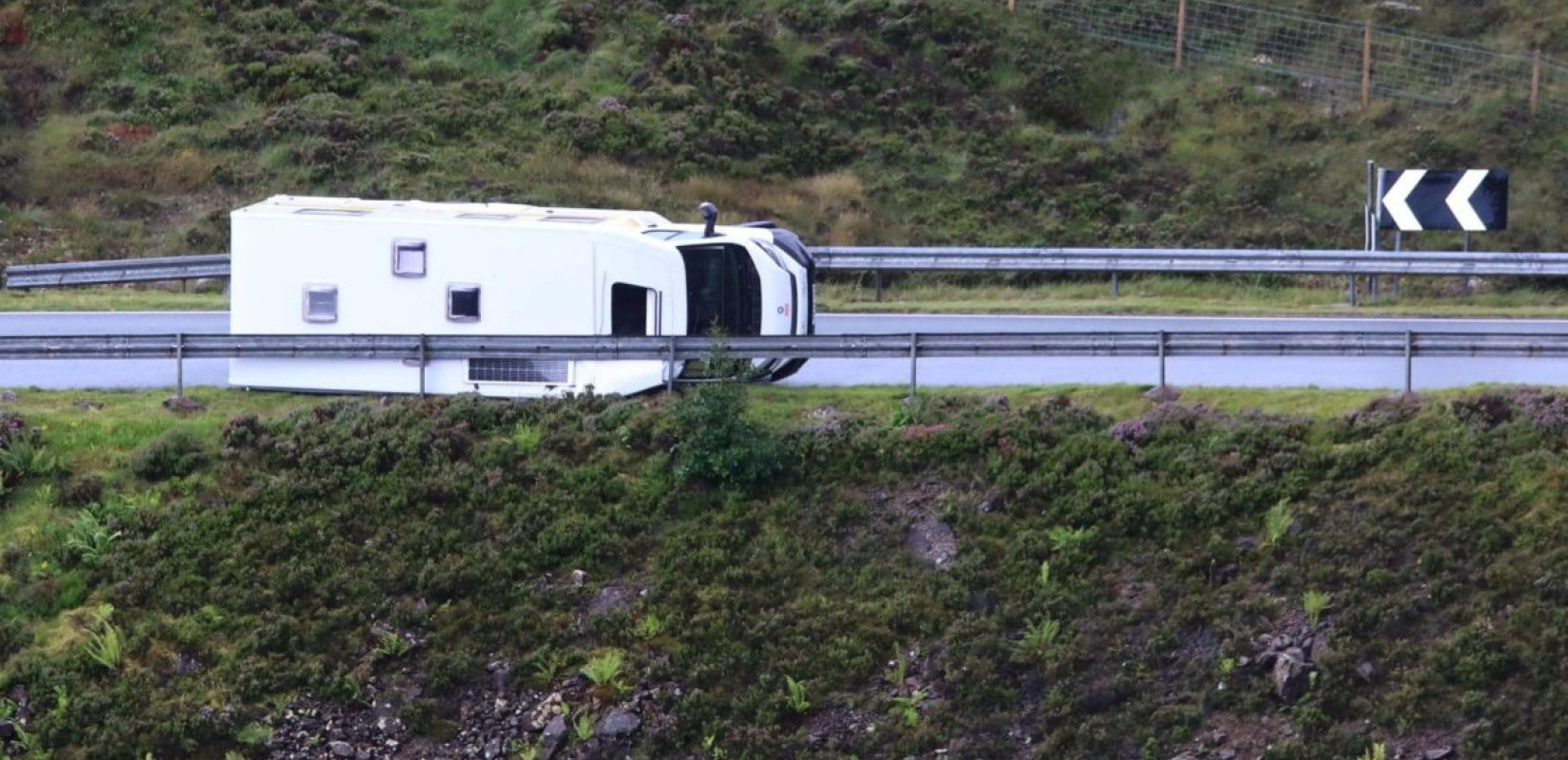 Ηνωμένο Βασίλειο: Προβλήματα σε υποδομές και εκδηλώσεις από την καταιγίδα Floris (βίντεο)