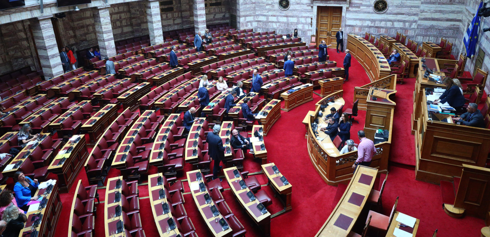 Bουλή: Κόντρα Ζωής Κωνσταντοπούλου και Γιώργου Σταμάτη για την επίσκεψη στον Πάνο Ρούτσι