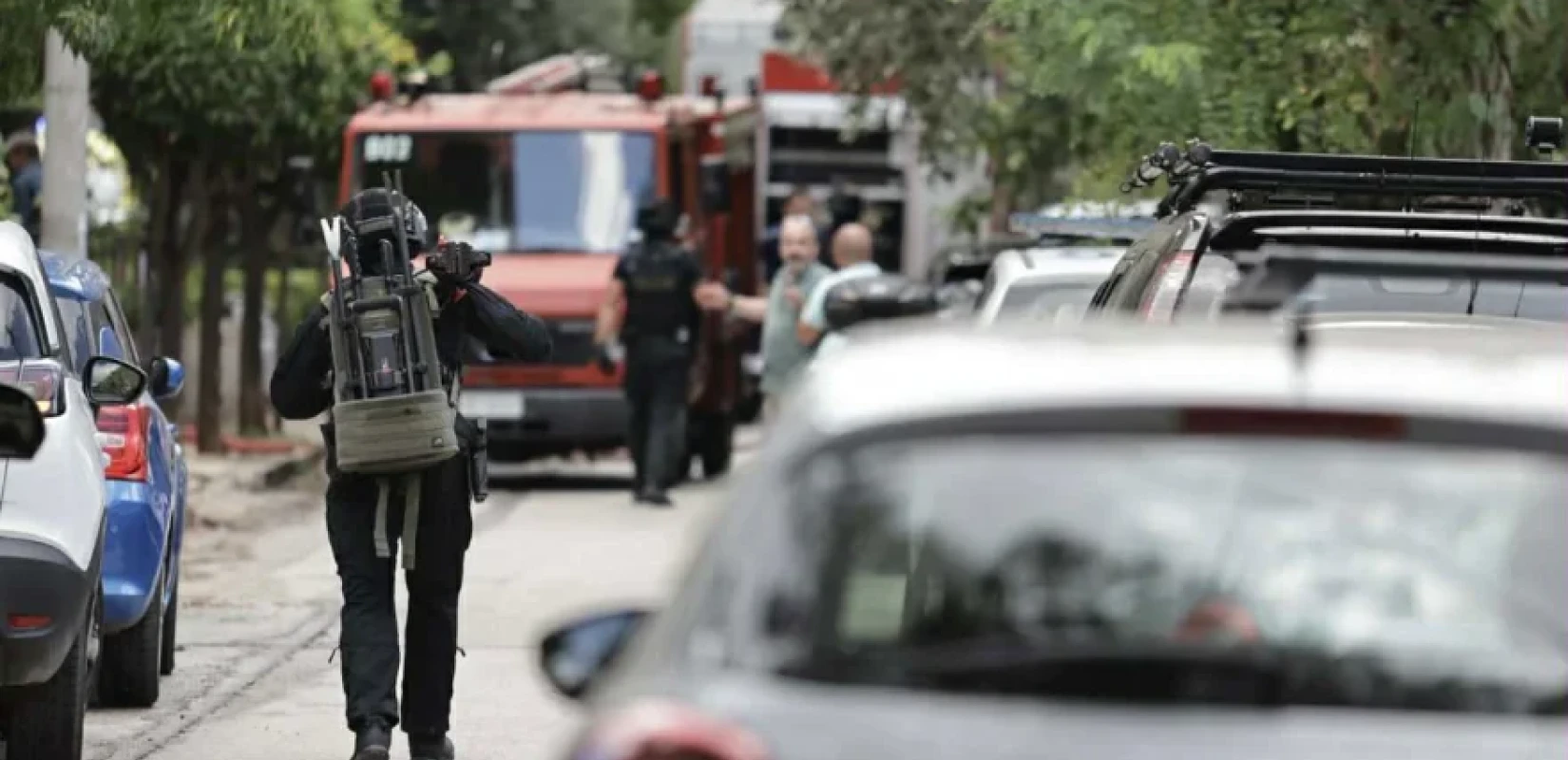 Συνελήφθη ο άνδρας που είχε ταμπουρωθεί σε διαμέρισμα στον Χολαργό (βίντεο)