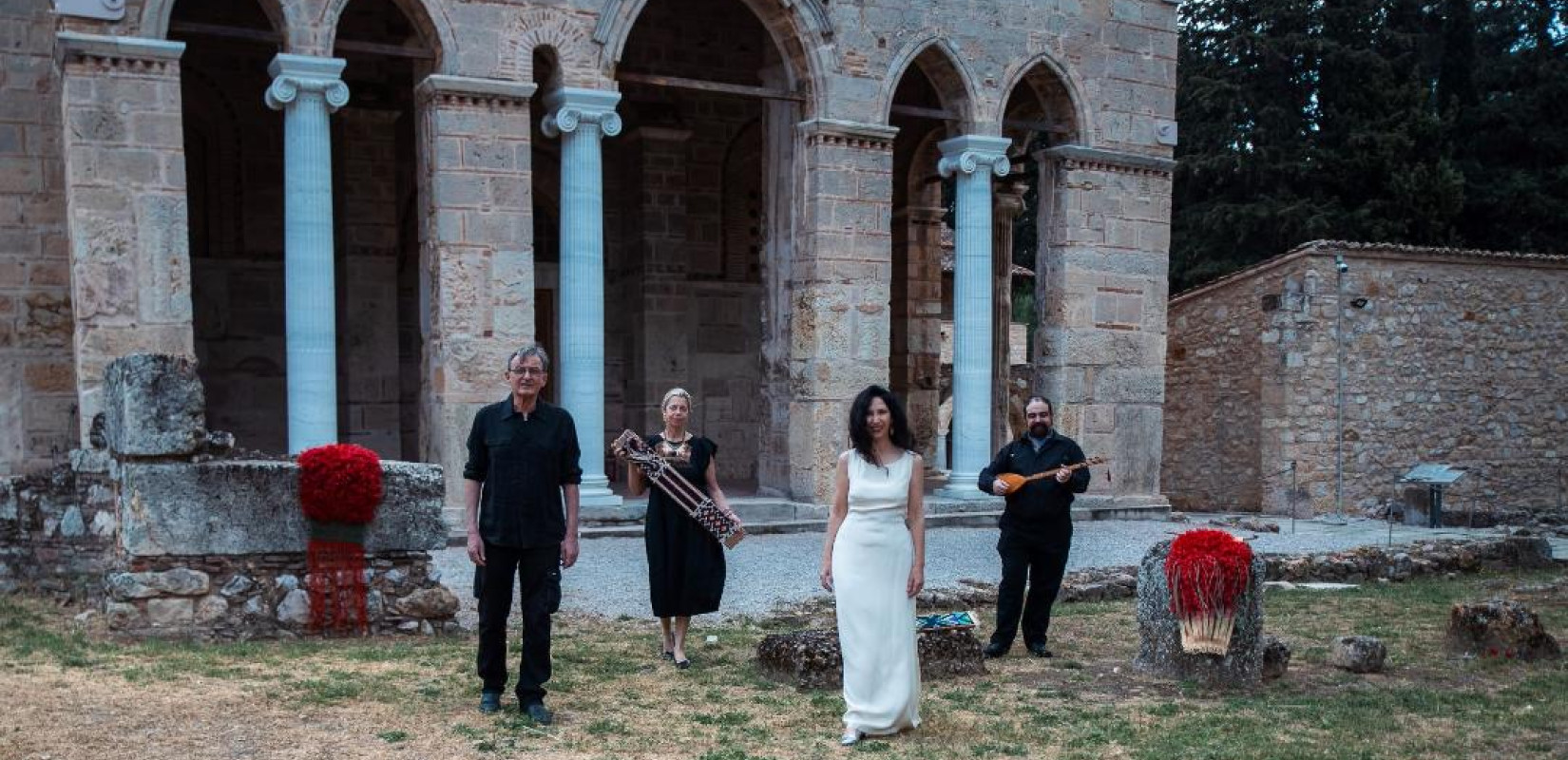 Θεσσαλονίκη: Η υφαντική τέχνη συναντά τη μουσική στο Αρχαιολογικό Μουσείο μέσα από την έκθεση «Μητέρα Αράχνη»