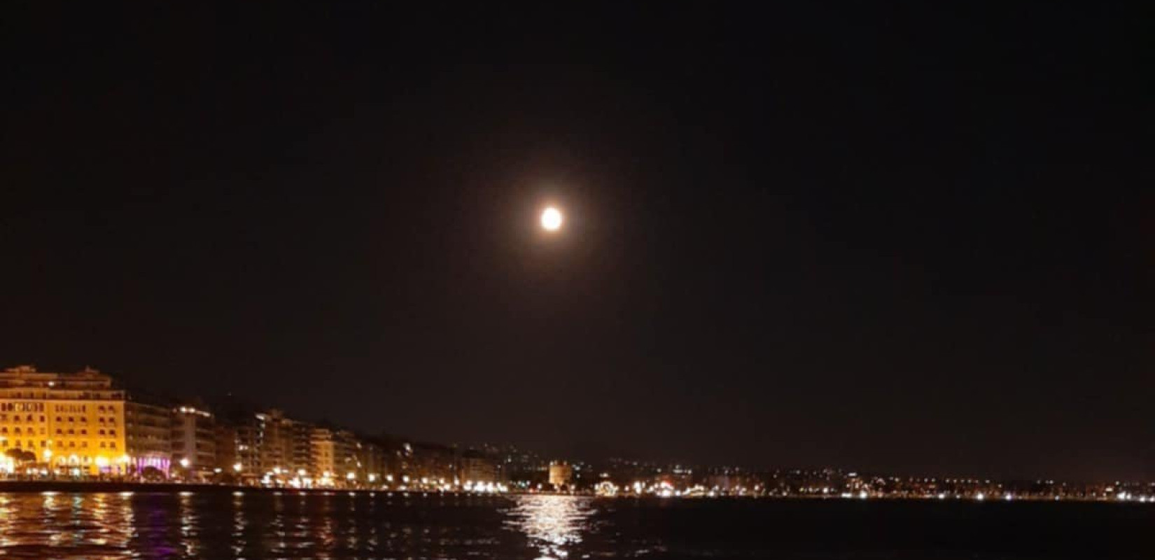 Θεσσαλονίκη: Πόσοι επισκέφθηκαν τον Λευκό Πύργο και το Μουσείο Βυζαντινού Πολιτισμού για την Αυγουστιάτικη Πανσέληνο