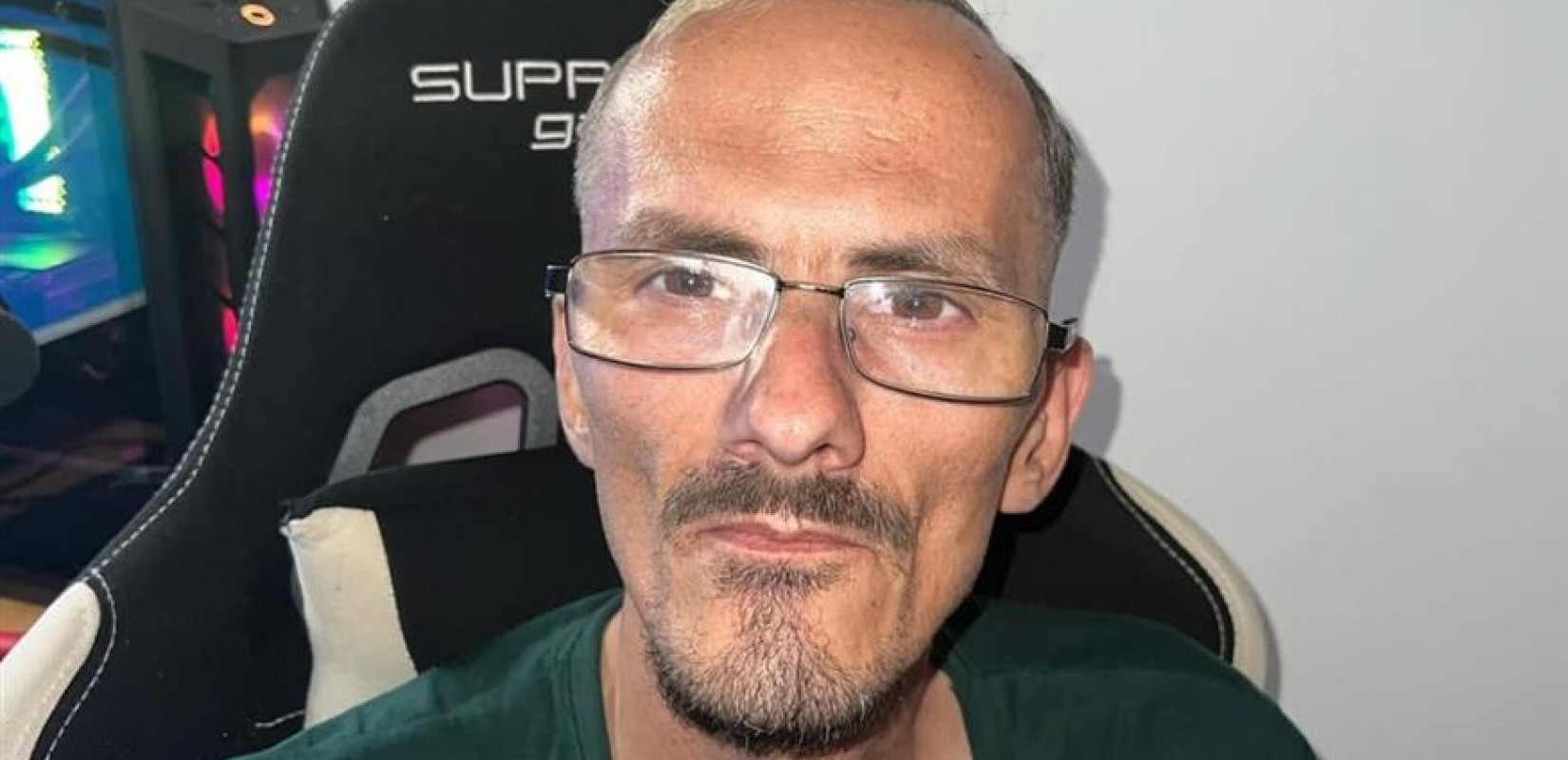 Γαλλία: Πέθανε on air 46χρονος streamer κατά τη διάρκεια 10ήμερου livestream Γαλλία: Πέθανε on air 46χρονος streamer κατά τη διάρκεια 10ήμερου livestream