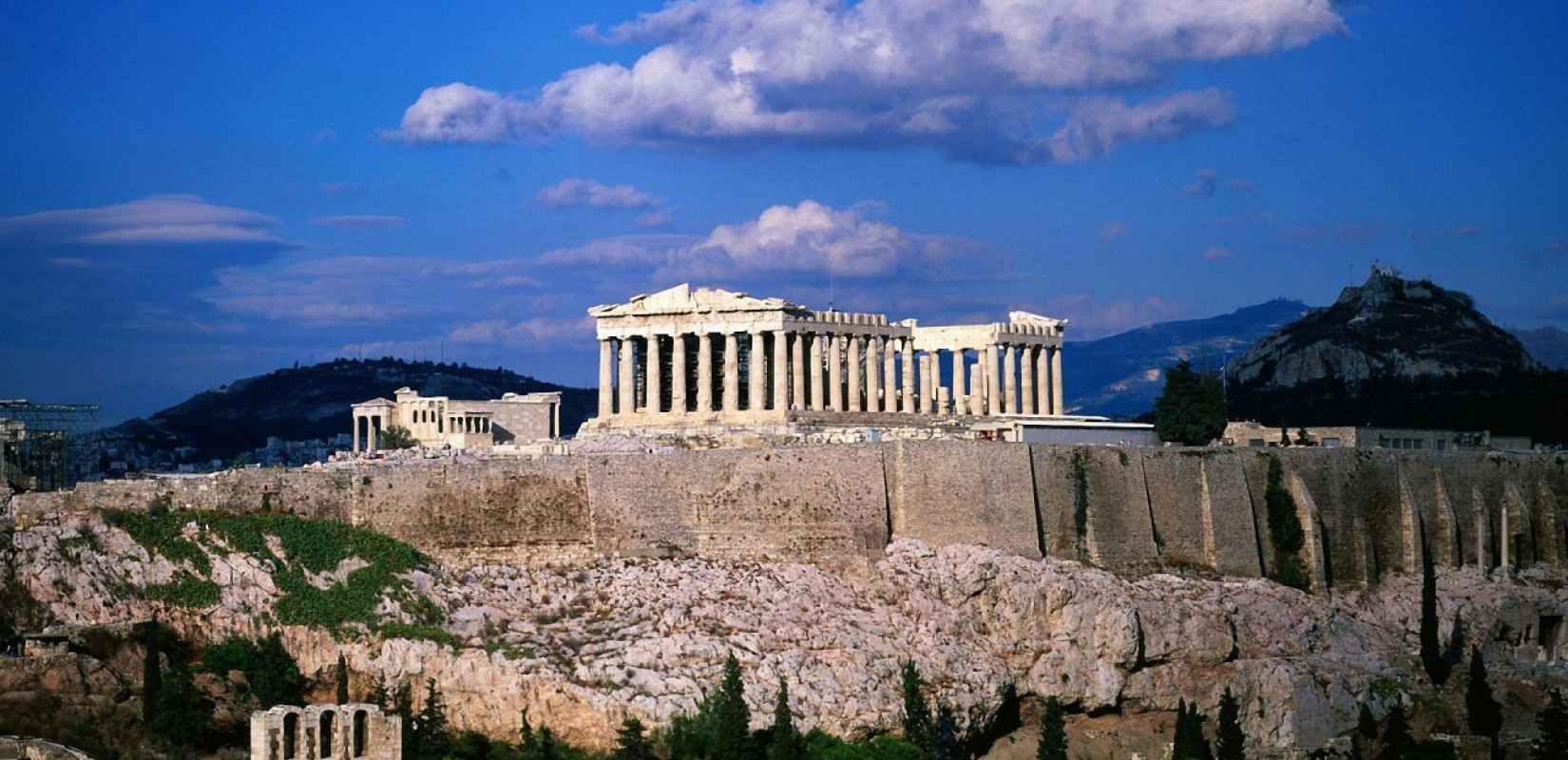 Βλάβη στον ανελκυστήρα της Ακρόπολης - Τι απαντά το Υπουργείο Πολιτισμού
