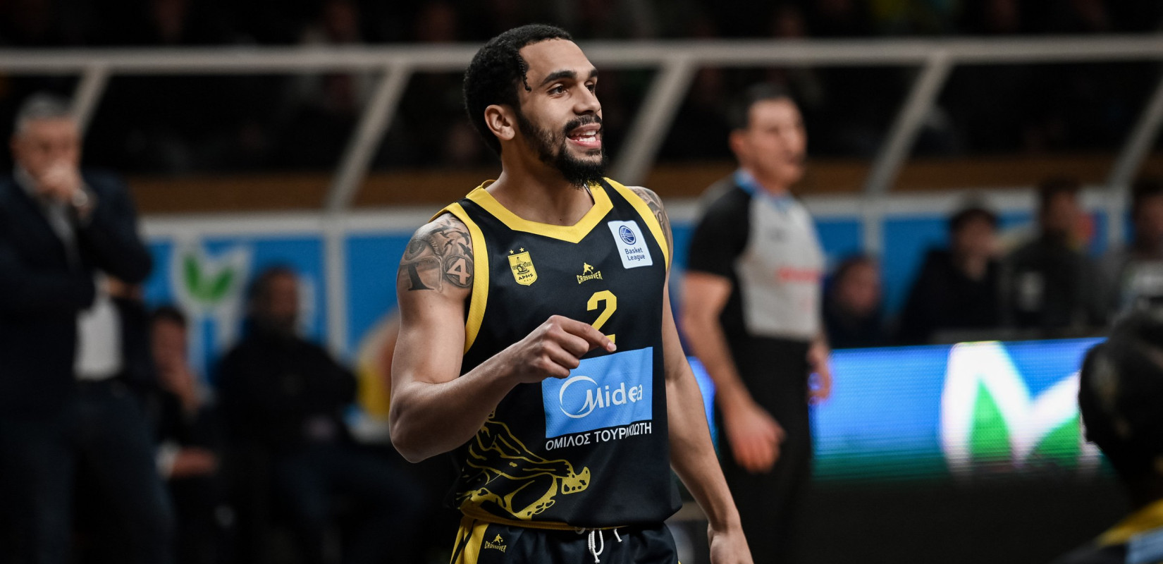 Μπάσκετ: Και ο Ελάιζα Μήτρου-Λονγκ επέστρεψε στον Άρη (βίντεο)